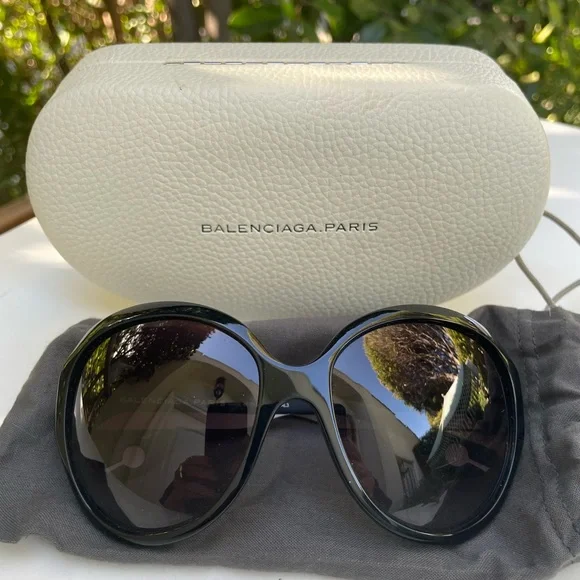 Balenciaga Paris Womens Black Sunglasses- New ?BALENCIAGA PARIS Rectangular Unisex Sunglasses BB0072S 001  main image 2
